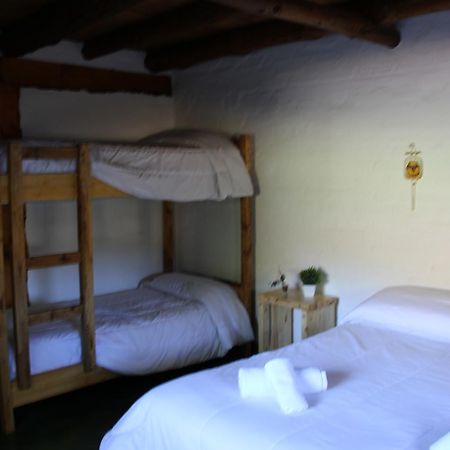 Montana Negra Hotel Aluminé Kültér fotó