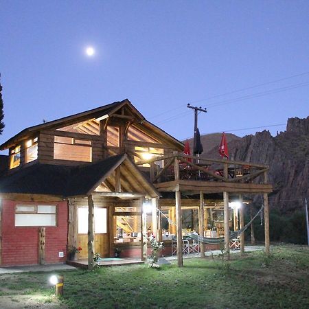 Montana Negra Hotel Aluminé Kültér fotó
