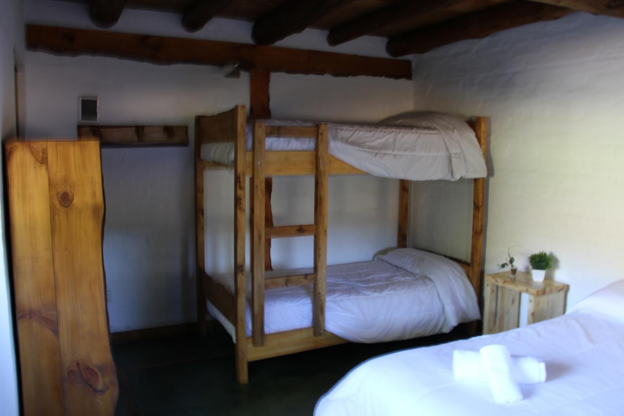 Montana Negra Hotel Aluminé Szoba fotó